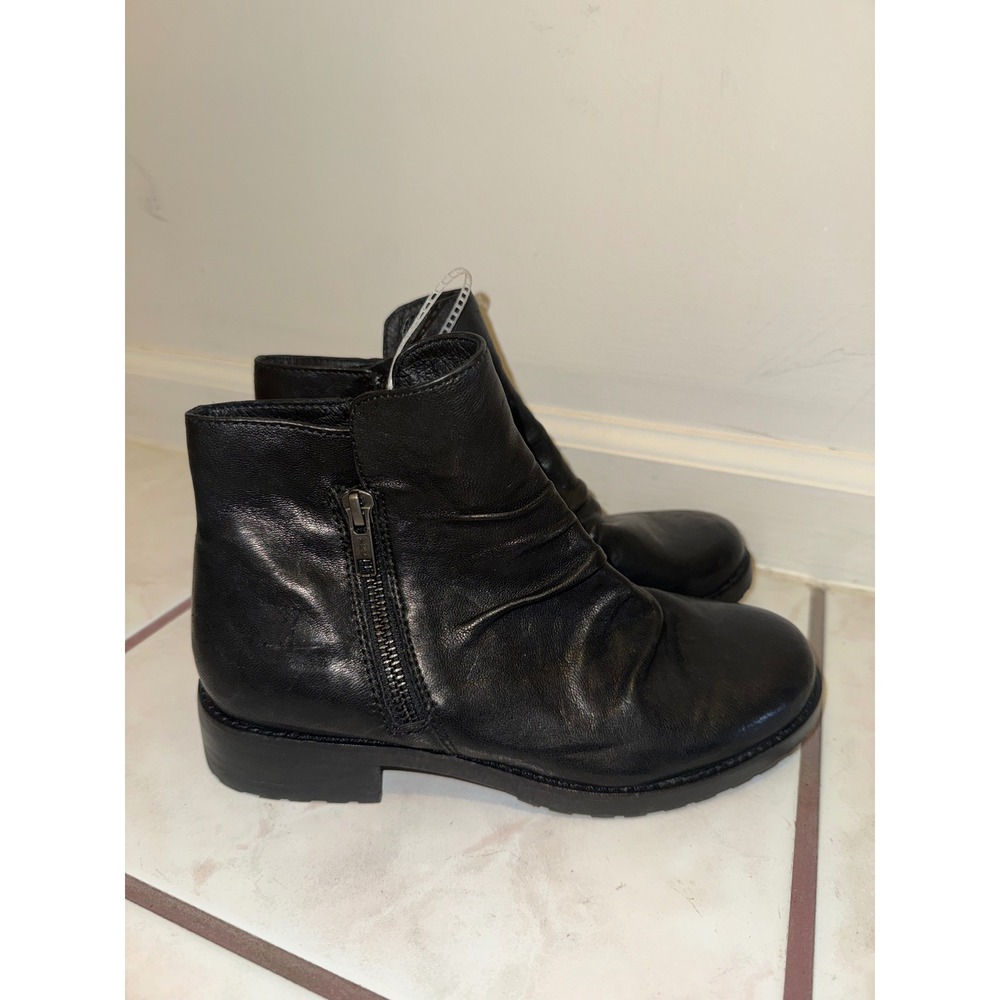 Sofft Ruched Leather Side Zip Bootie - Beckie II Size 6 - Picture 10 of 14